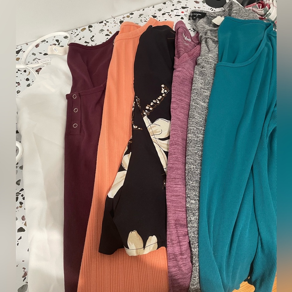 Lot tops 3x